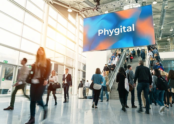 Salon professionnel : affluence et contact client via le phygital et ses dispositifs
